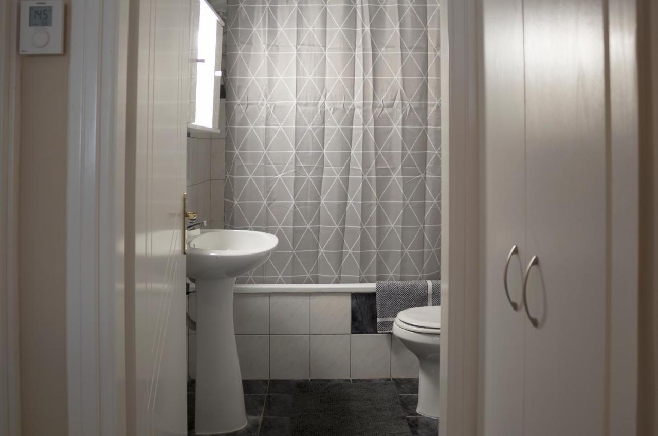Silene Luxury Apartment Néa Péramos Buitenkant foto